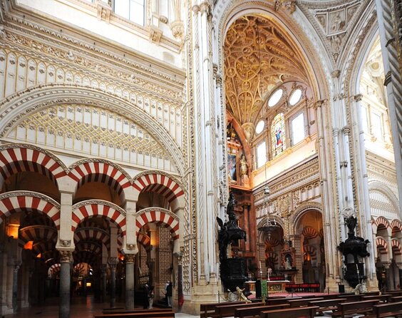Private Visit Mosque-Cathedral, Jewish quarter, Alcazar and Synagogue - Key points at a glance