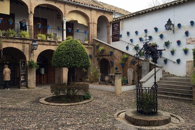 Private Visit Mosque-Cathedral, Jewish quarter, Alcazar and Synagogue - Timing, pickup, and meeting arrangements