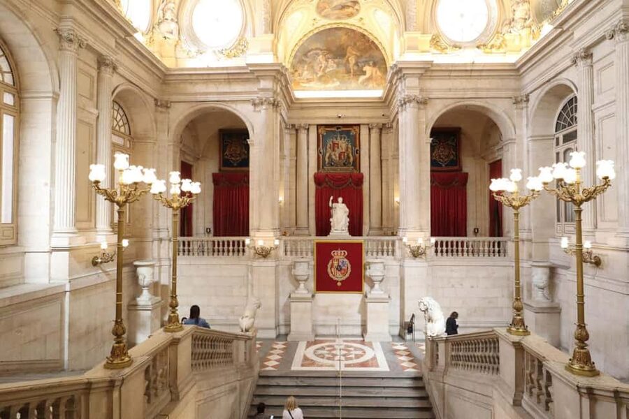 Private Visit to the Royal Palace and Walking Tour of Madrid - Mercado de San Miguel and Madrid tapas advice