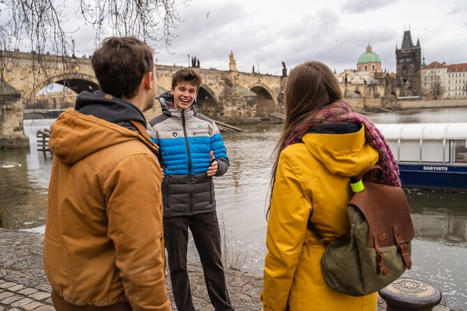 Private Walking tour: From Charles Bridge to Prague Castle - Čertovka and Kampa Island