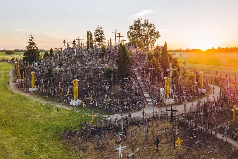 Riga: Hill of Crosses, Guided Rundale Palace & Bauska Castle - Crossing back into Latvia