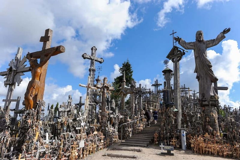Riga: Hill of Crosses, Guided Rundale Palace & Bauska Castle - Starting at Riga Cathedral