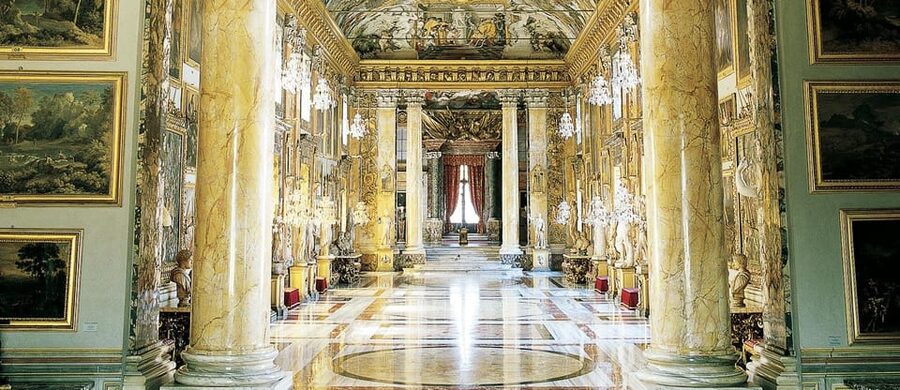 Rome: Colonna Palace Guided Tour - Entering the Colonna Gallery