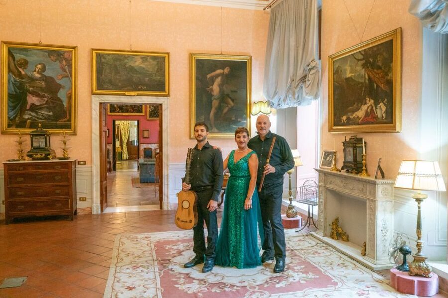 Rome: New Year's Concert at Palazzo Doria Pamphilj with Tour - Touring the secret apartment with an art historian