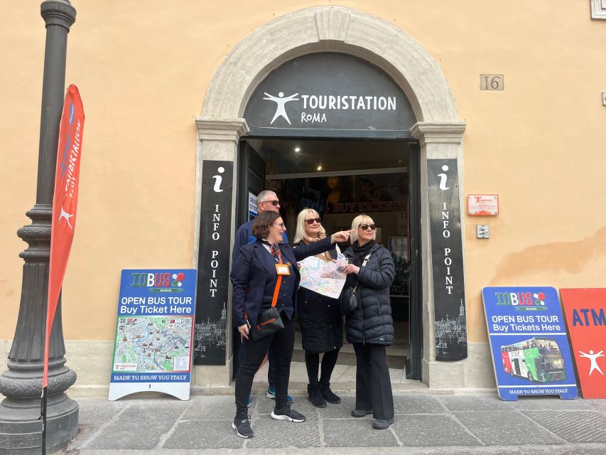 Rome: Palazzo Braschi Reserved Entrance Ticket - Piazza Navona gives the museum context