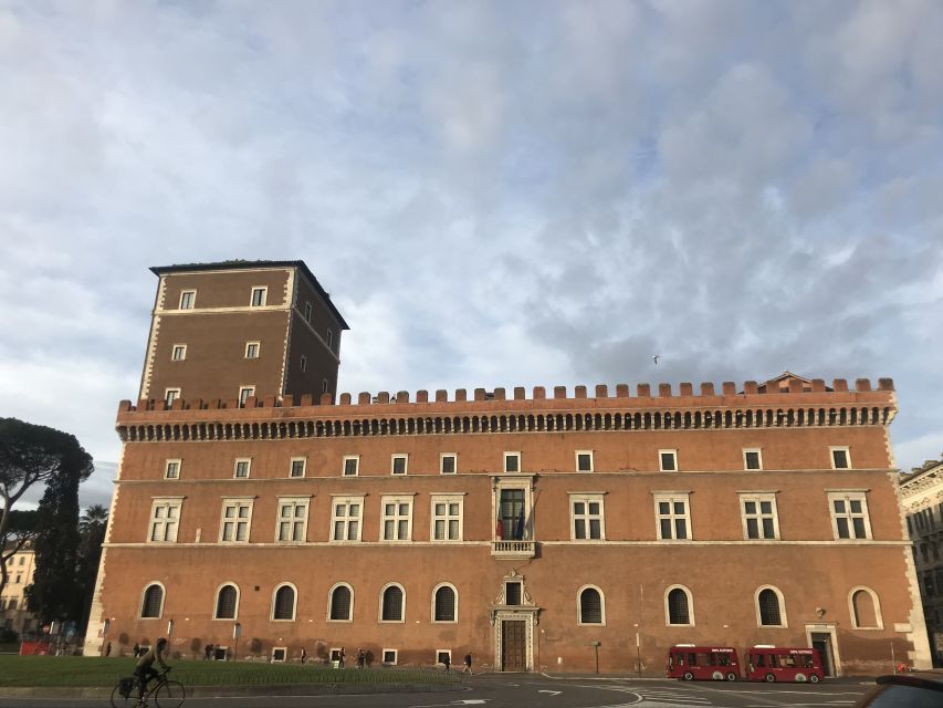 Rome: Palazzo Venezia Reserved Entrance with Museum - Palazzo Venezia and its changing political role