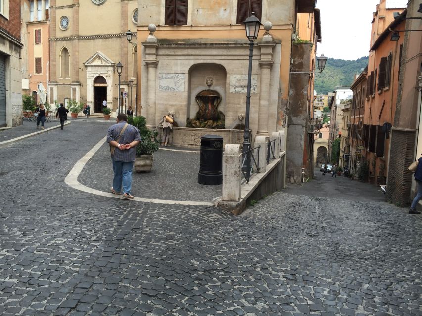 Rome: Villa D'Este & Tivoli Tour with Skip-the-Line Entry - A Walk Through Tivoli’s Old Town