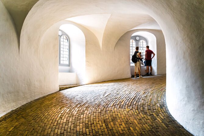 Round Tower, Rosenborg Castle and Old Town Copenhagen Tour - Who should book this experience?