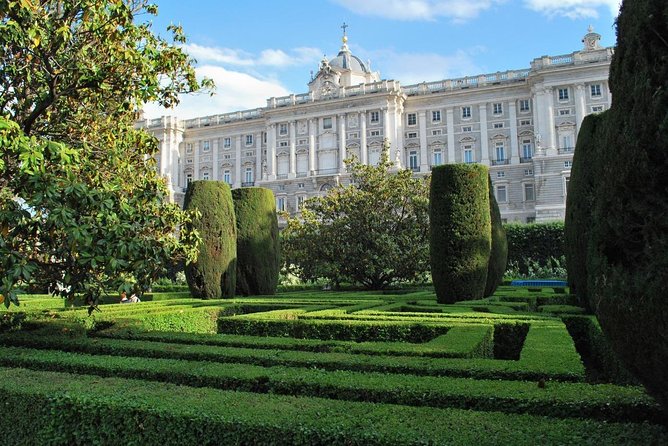 Royal Palace Guided Tour Small Group with Tickets - Price, group size, and overall value
