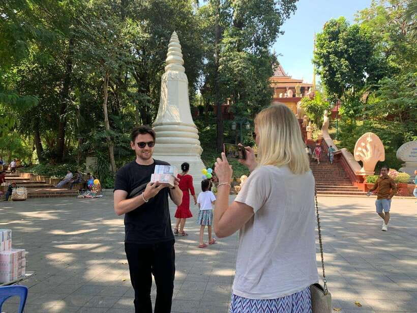 Royal Palace, National Museum & Wat Phnom with Private tour - Transport, timing, and small comforts