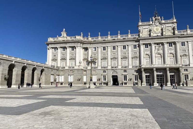 Royal Palace of Madrid Guided Tour Small Group or Private - Key points at a glance