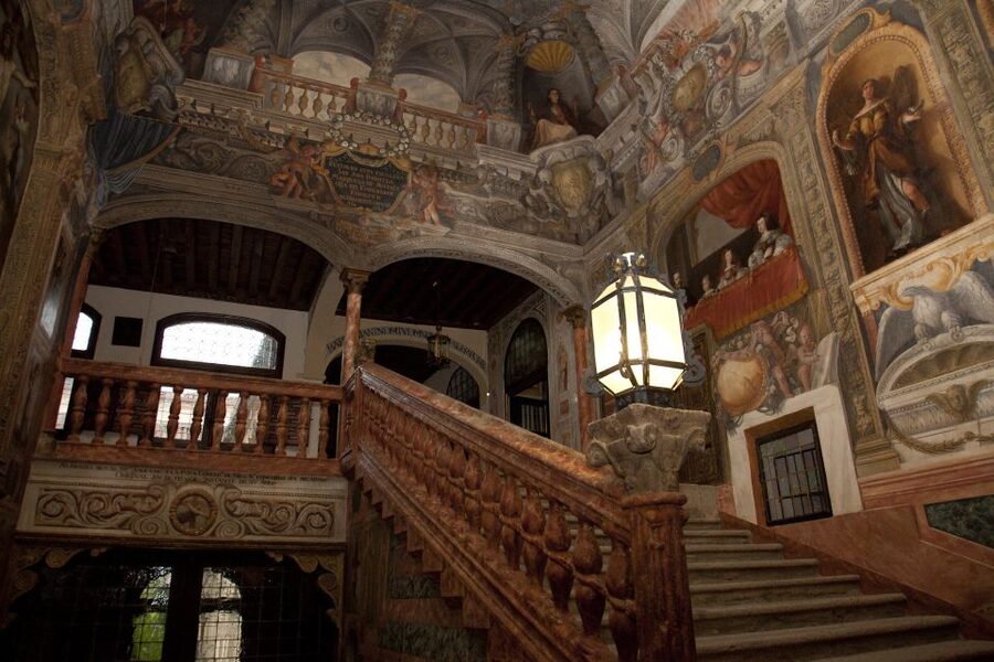 Royal Palace of Madrid Skip-the-Line and Retiro Park Tour - Adding the tapas tasting at Casa Ciriaco