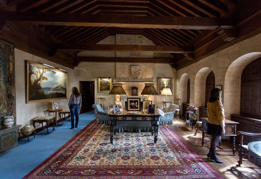 Salamanca: Monterrey Palace Audio-Guided Tour - Key Points at a Glance