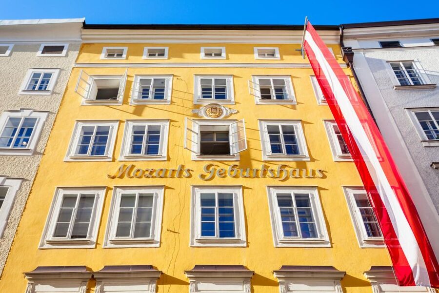 Salzburg: Old Town, Mozart, & Mirabell Gardens Walking Tour - Who should book it