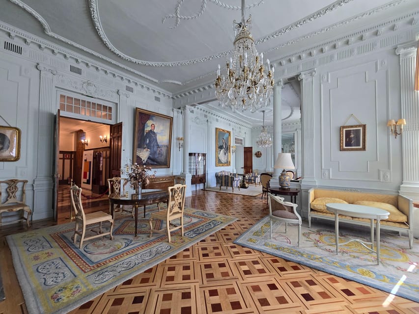 Santander exclusive: Private tour of the peninsula and Palacio de la Magdalena - Inside Palacio de la Magdalena in 45 minutes