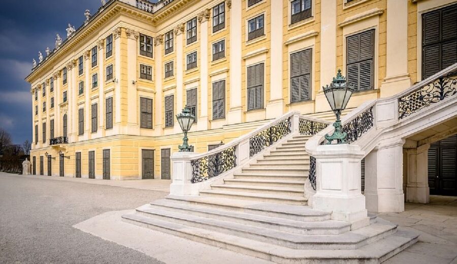 Schönbrunn Grand Tour : Private Skip-the-Line Walking Tour - Key points at a glance