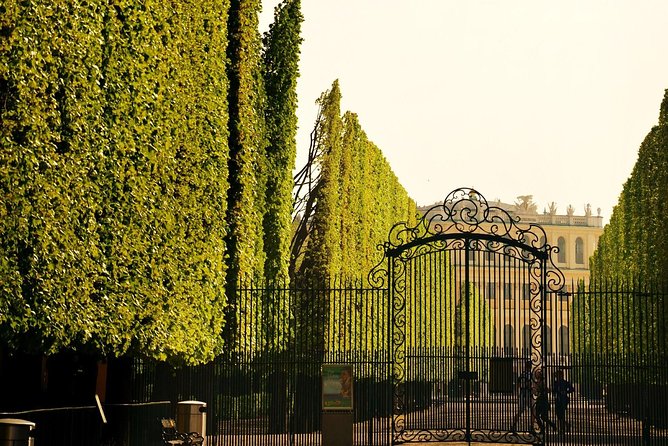 Schönbrunn Palace and Gardens Tour - Small Groups and the Quality of the Guide