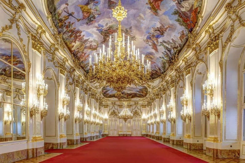 Schönbrunn Palace: Exclusive Ticket after the opening hours - Why an after-hours visit changes Schönbrunn