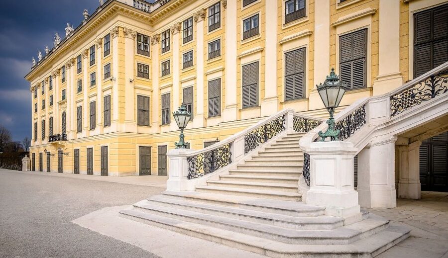 Schönbrunn Palace & Gardens Tour - What the Guide Adds to a Crowded Palace