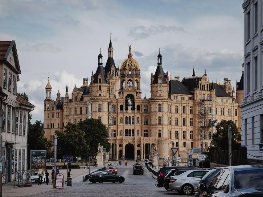 Schwerin: Private Guided Walking Tour - Schwerin Cathedral and the city’s medieval faith