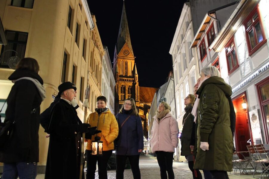 Schwerin: Tour with the Night Watchman - A guide-led walk, not a formal lecture