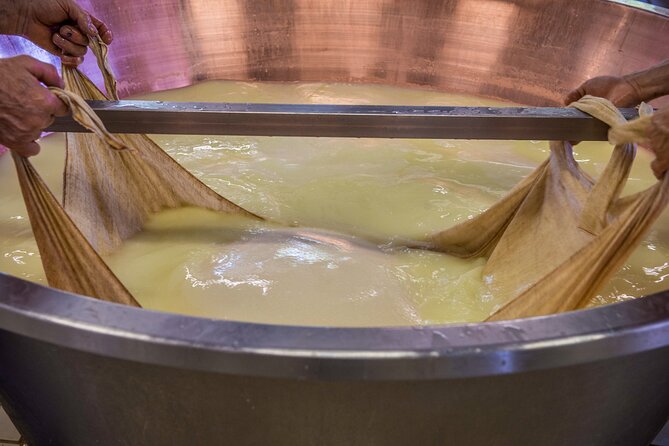 Secrets of Parmigiano Reggiano and Balsamic Vinegar - Starting with cappuccino at Antico Podere Emilia