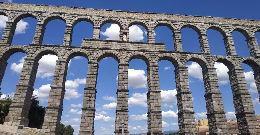 Segovia: Guided Walking Tour with Alcázar Entry - Key Points at a Glance