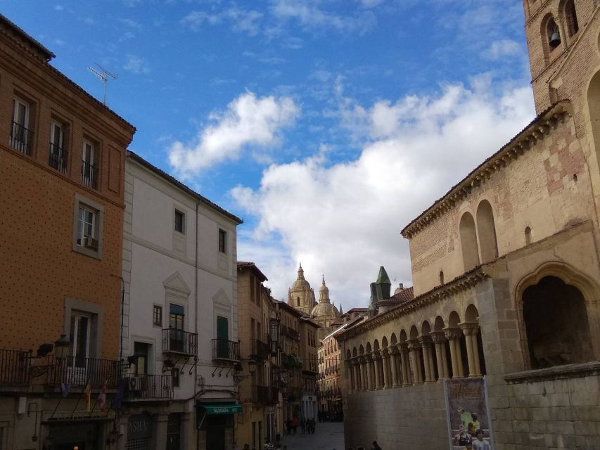 Segovia: Guided Walking Tour with Alcázar Entry - Starting Beneath the Roman Aqueduct