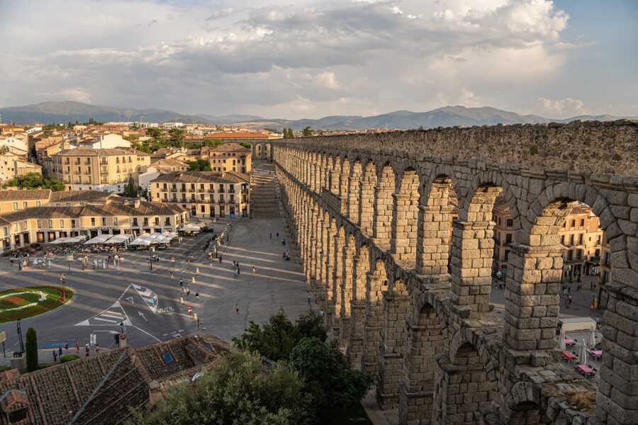Segovia: Private City Walking Tour with Alcázar of Segovia - The Jewish quarter, Plaza Mayor, and cathedral