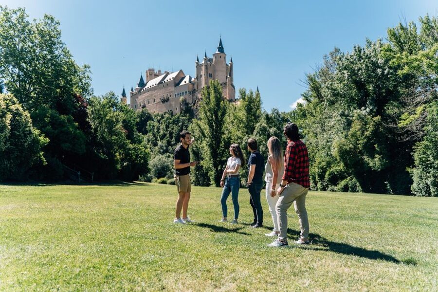 Segovia Private Guided Visit & Alcazar with High Speed Train - Who will enjoy this Segovia day trip most?