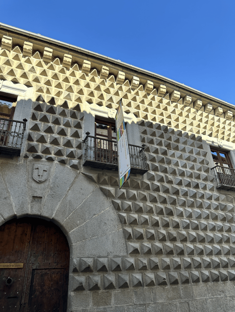 Segovia: private tour with Alcazar, Cathedral and wine tasting - Starting beneath Segovia’s Roman Aqueduct
