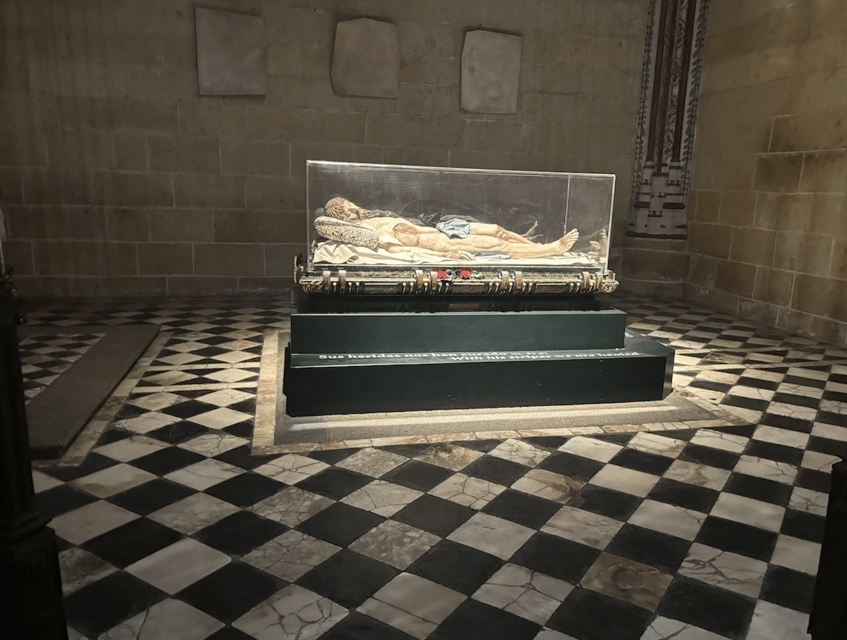 Segovia: private tour with Alcazar, Cathedral and wine tasting - Should you book it?