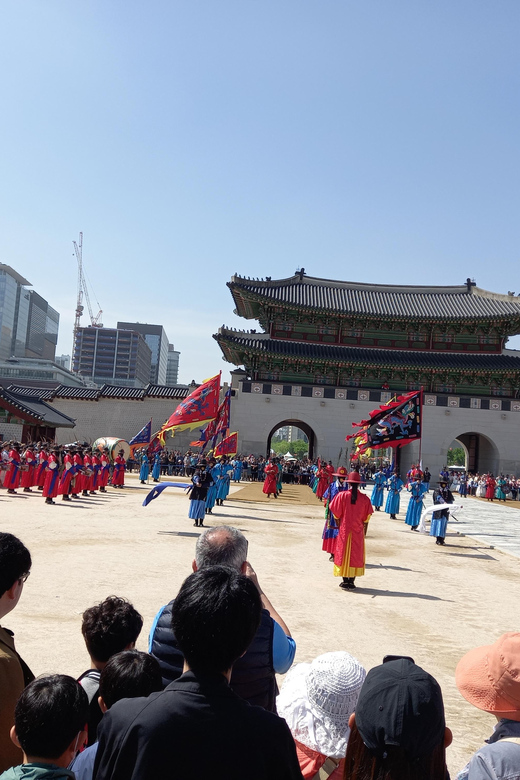 Seoul: 6-Hour Guided Tour to City Highlights, Palace & More - The National Folk Museum and ordinary Joseon life