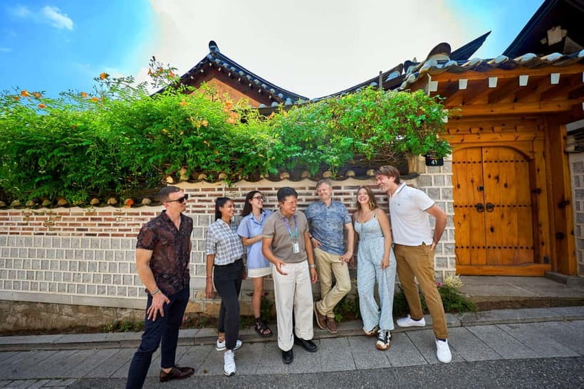 Seoul: Bukchon Village, Gyeongbokgung, Gwangjang Market - Bukchon Hanok Village, Seoul’s best old-city introduction