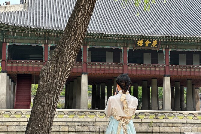 Seoul City Half Day Tour-Gyeongbok Palace Guard Changing Ceremony - The National Folk Museum and palace exhibits