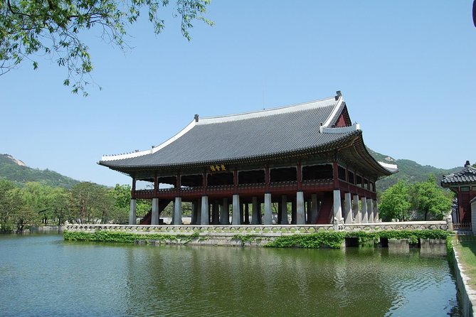 Seoul City Sightseeing Tour Including Gyeongbokgung Palace, N Seoul Tower, and Namsangol Hanok Village - The National Folk Museum and daily Korean life