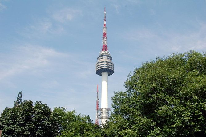 Seoul City Sightseeing Tour Including Gyeongbokgung Palace, N Seoul Tower, and Namsangol Hanok Village - Insadong, lunch, and time to browse