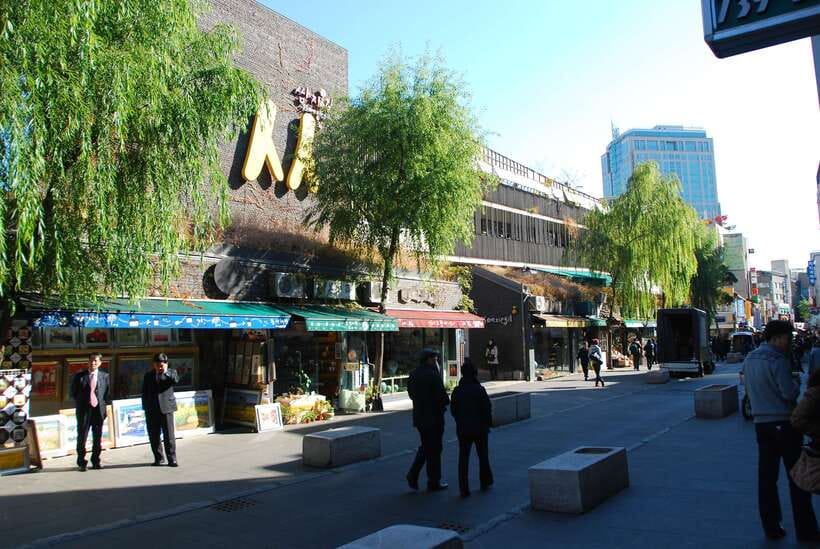 Seoul: Full-Day Royal Palaces Private Tour - Bibimbap gives the schedule a practical pause