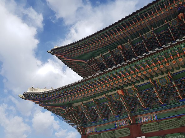 Seoul: Gyeongbok Palace, Bukchon Village, and Gwangjang Tour - Bugak Skyway: Seoul from above