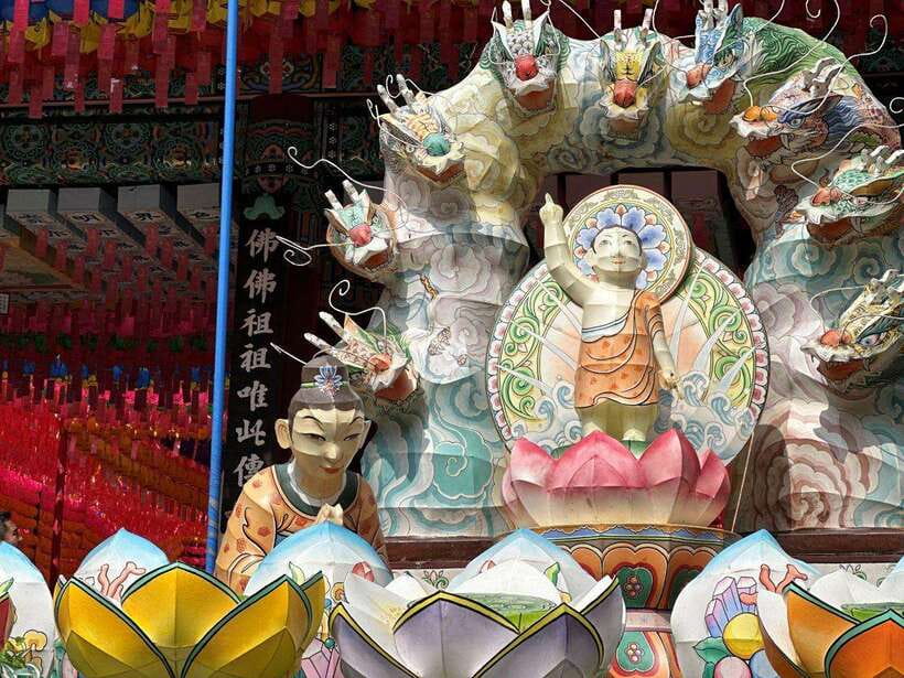 Seoul: Gyeongbok Palace, N Tower, & Local Market City Tour - Markets show the working side of Seoul