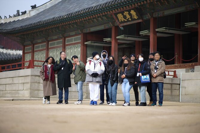 Seoul: Gyeongbokgung Palace Half Day Tour - Crossing the main gate into Joseon Seoul