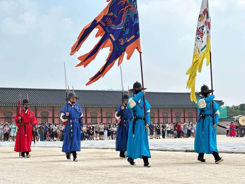 Seoul Highlights: Gyeongbok Palace, Insadong & N Seoul Tower - A smart first day in Seoul