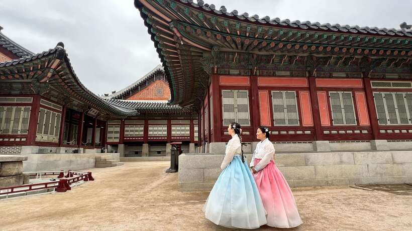 Seoul Highlights: Gyeongbok Palace, Insadong & N Seoul Tower - Namsangol Hanok Village and traditional homes