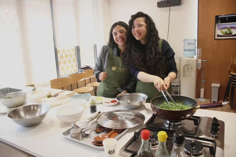 Seoul: Vegan Temple Food Class, Jogyesa & Changdeokgung Tour - Jogyesa Temple, Seoul’s Buddhist heart