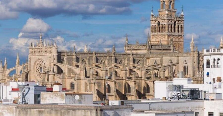 Sevilla: Alcazar and Cathedral Private Tour - Three hours at Seville’s historic heart