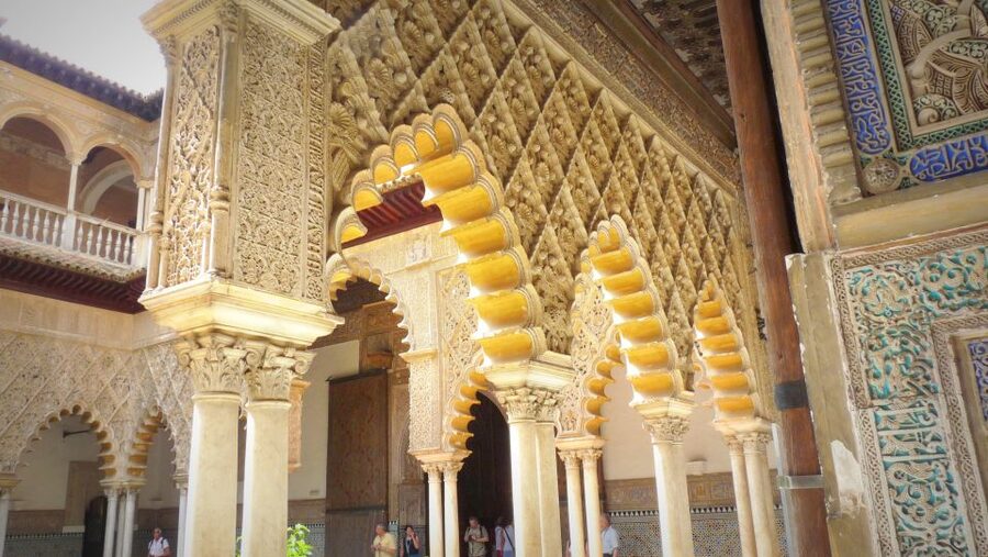 Seville: Alcazar, Cathedral, and Giralda Skip-the-Line Tour - Who should book this Seville tour?