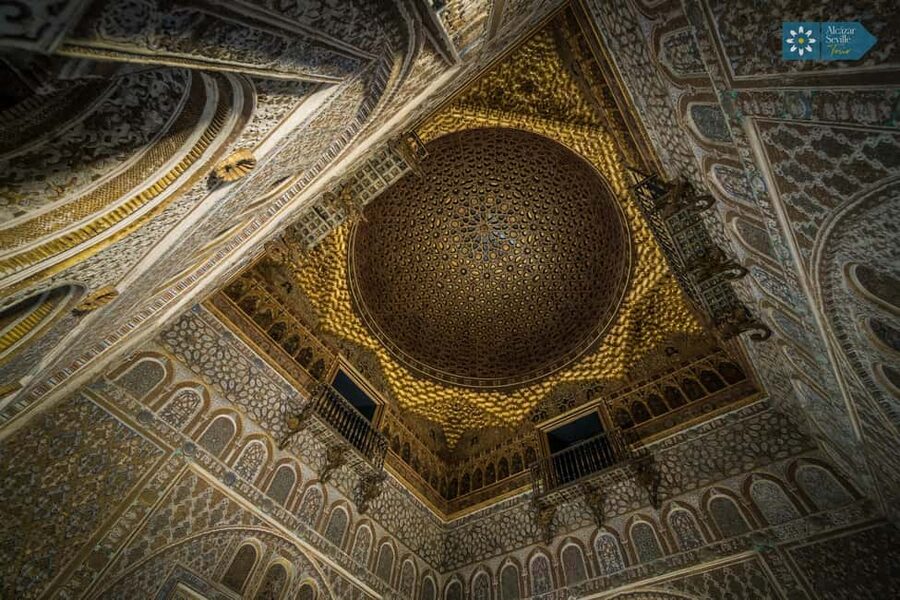 Seville: Alcázar, Cathedral & Giralda Skip-the-Line Tour - Meeting at the Archivo de Indias
