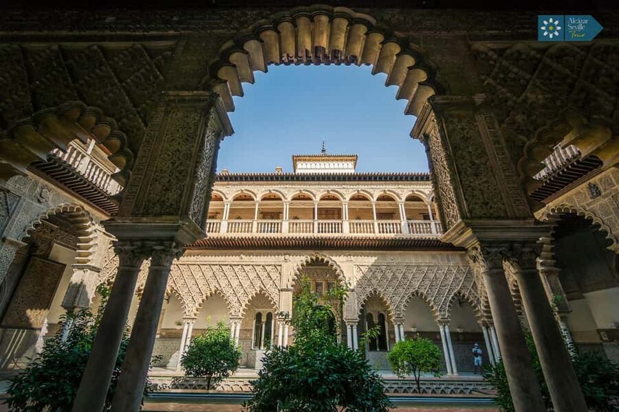 Seville: Alcázar, Cathedral & Giralda Skip-the-Line Tour - The Giralda: 34 ramps to a city view