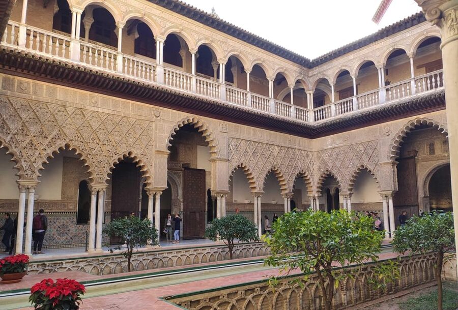 Seville: Cathedral & Alcázar Guided Tour with River Cruise - The Guadalquivir cruise and its flexible timing