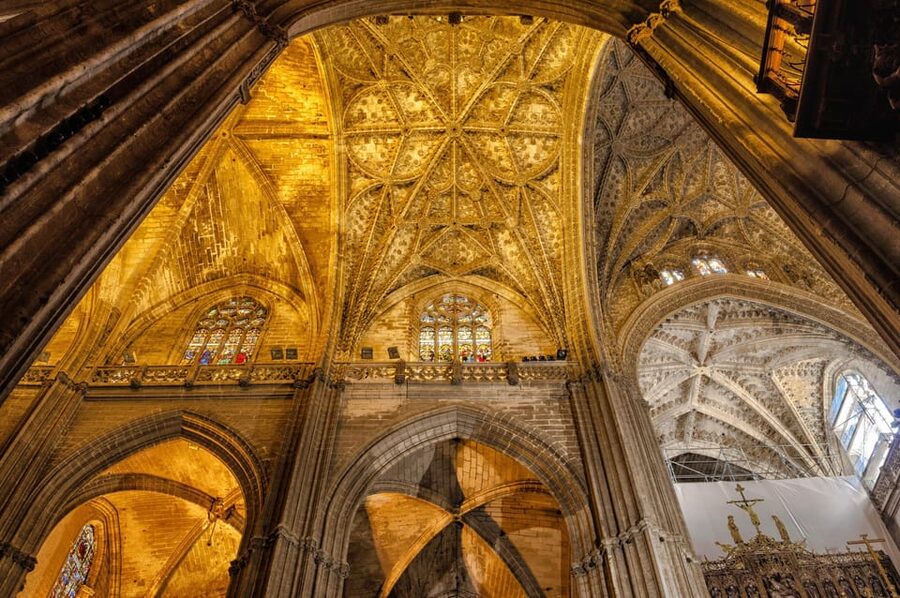 Seville: Cathedral & Alcázar Guided Tour with River Cruise - FAQ